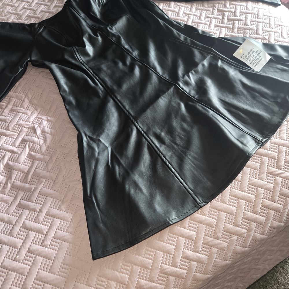 Chic Black Leather Dr for Women